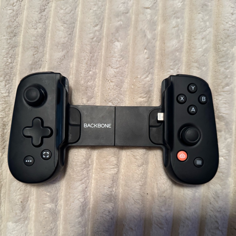 Backbone one BB02 lightning mobile gaming controller